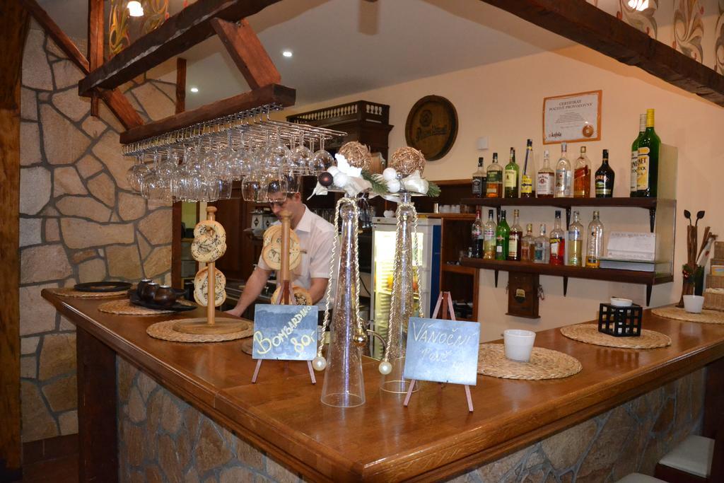 Penzion A Restaurace Stare Casy Horni Becva Exterior photo